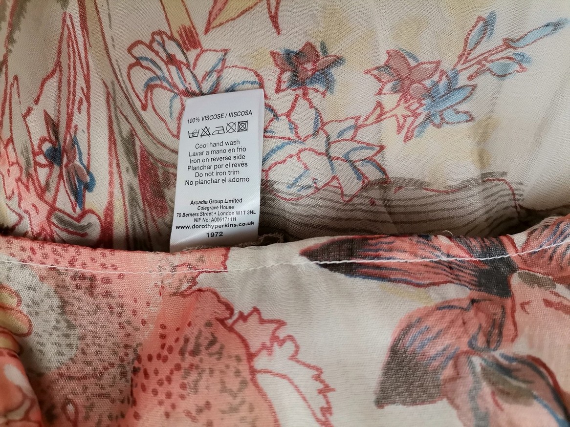 Dorothy perkins Rozmiar 8 (36) Kolor Beżowy W serek Sukienka Letnia Bezrękawnik Materiał Wiskoza 100% Dorothy perkins Rozmiar 8 (36) Kolor Beżowy W serek Sukienka Letnia Bezrękawnik Materiał Wiskoza 100%