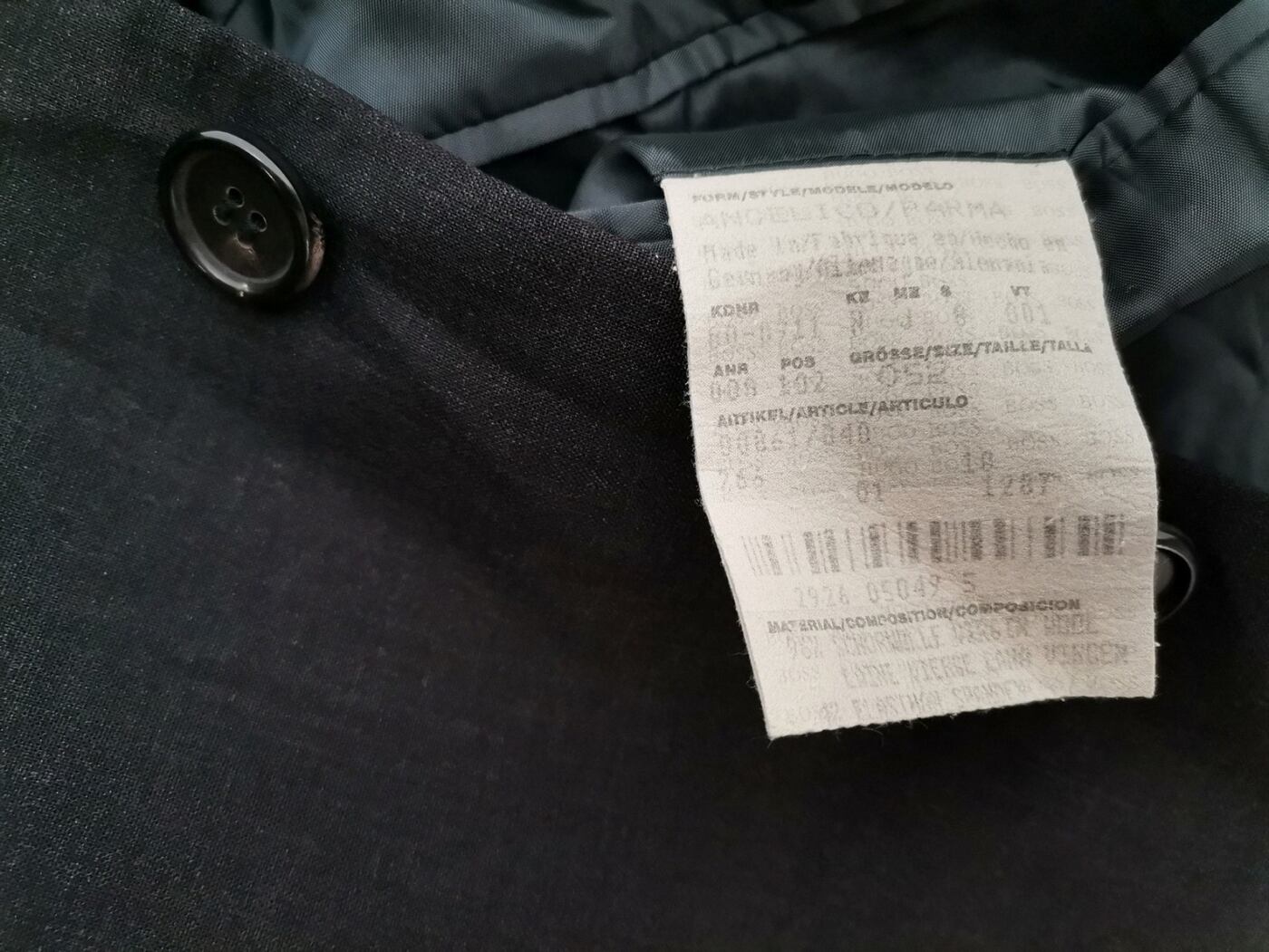 IMG_20210330_111609.jpg Hugo Boss Rozmiar 52 Kolor Granatowy Męska Marynarka Długi rękaw Materiał Schurwolle
