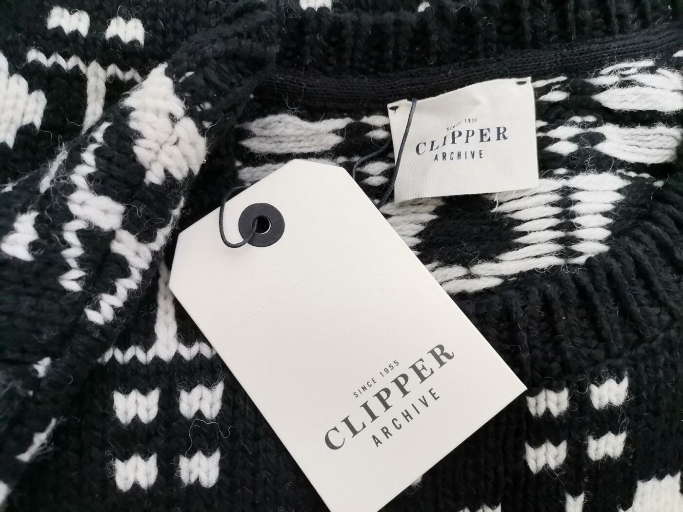 IMG_20210408_105640_r1.jpg CLIPPER Rozmiar 52 Kolor Czarny Crew Neck Sweter Długi rękaw Cienka dzianina