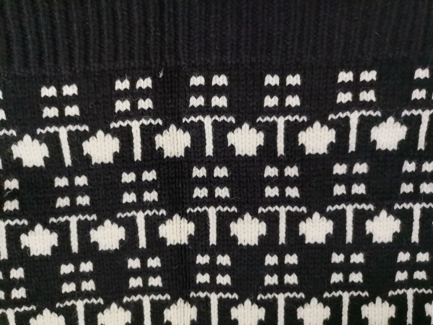 IMG_20210408_105655.jpg CLIPPER Rozmiar 52 Kolor Czarny Crew Neck Sweter Długi rękaw Cienka dzianina