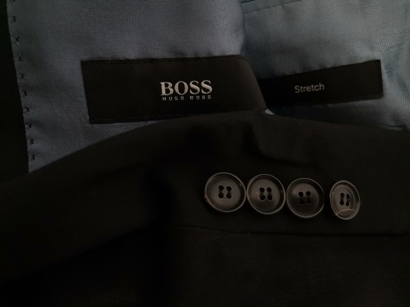 IMG_20210414_135139.jpg Hugo Boss Rozmiar 2 (M) Kolor Czarny Męska Marynarka Długi rękaw Materiał Schurwolle