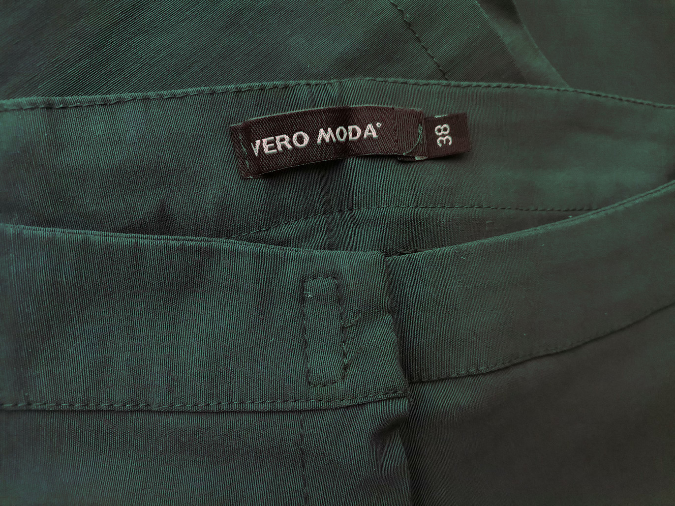 Vero moda Rozmiar 38 (34) Kolor Szmaragdowy Spodnie Eleganckie Materiał Wiskoza