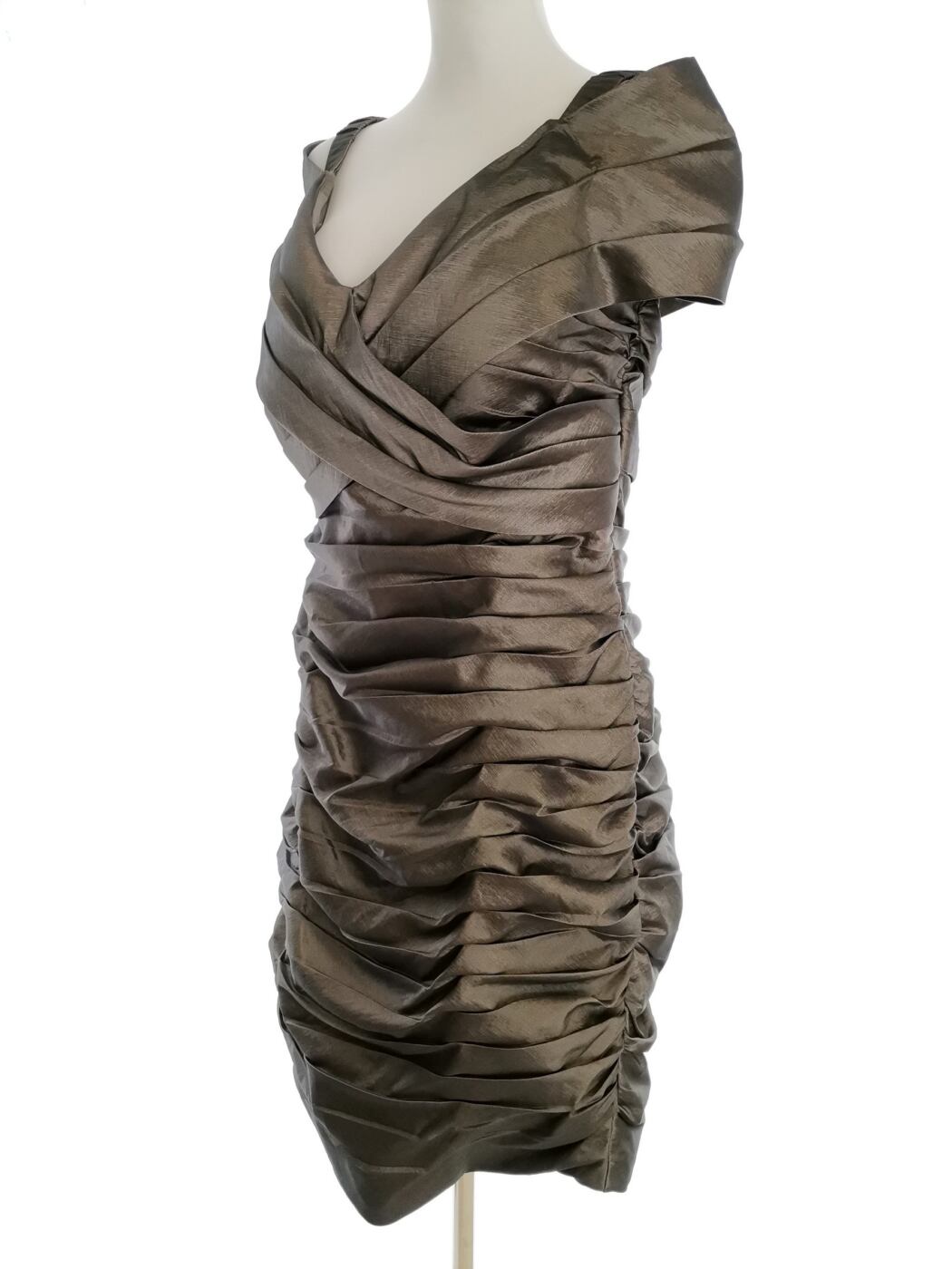 Cachet Rozmiar 42 Kolor Szary W serek Sukienka Bodycon Krótki rękaw Midi Cachet Rozmiar 42 Kolor Szary W serek Sukienka Bodycon Krótki rękaw Midi
