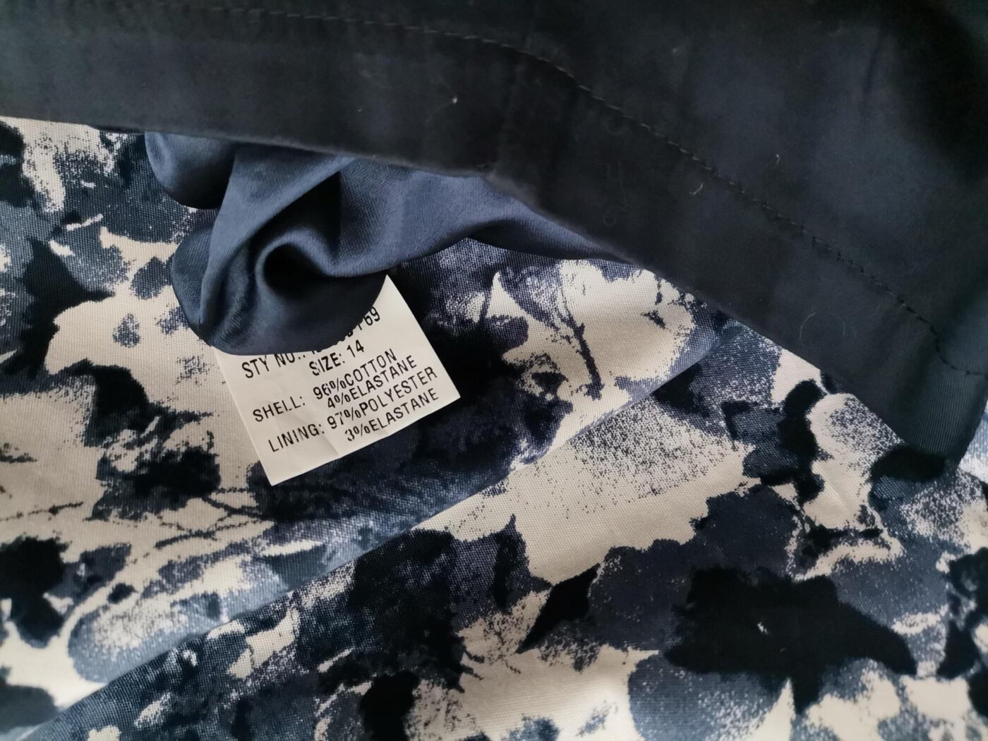 iCLOTHING Rozmiar 14 (42) Kolor Granatowy Okrągły dekolt Sukienka Ołówkowa Bezrękawnik Do Kolan Materiał Bawełna