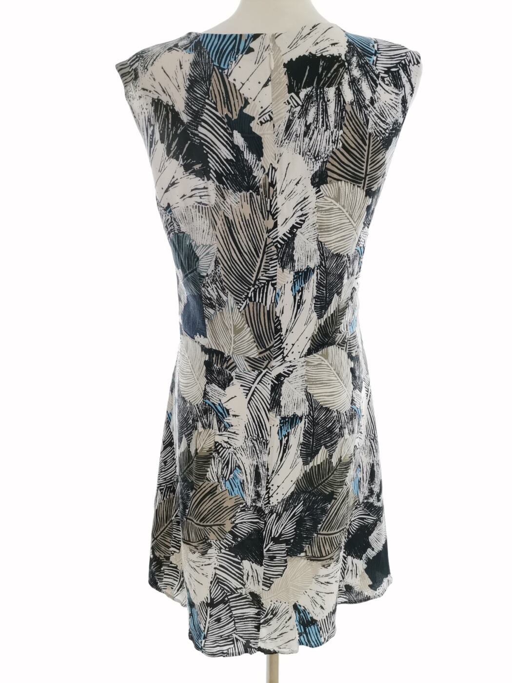 French connection Rozmiar XL Kolor Biały Okrągły dekolt Sukienka Sheath Bezrękawnik Do Kolan French connection Rozmiar XL Kolor Biały Okrągły dekolt Sukienka Sheath Bezrękawnik Do Kolan