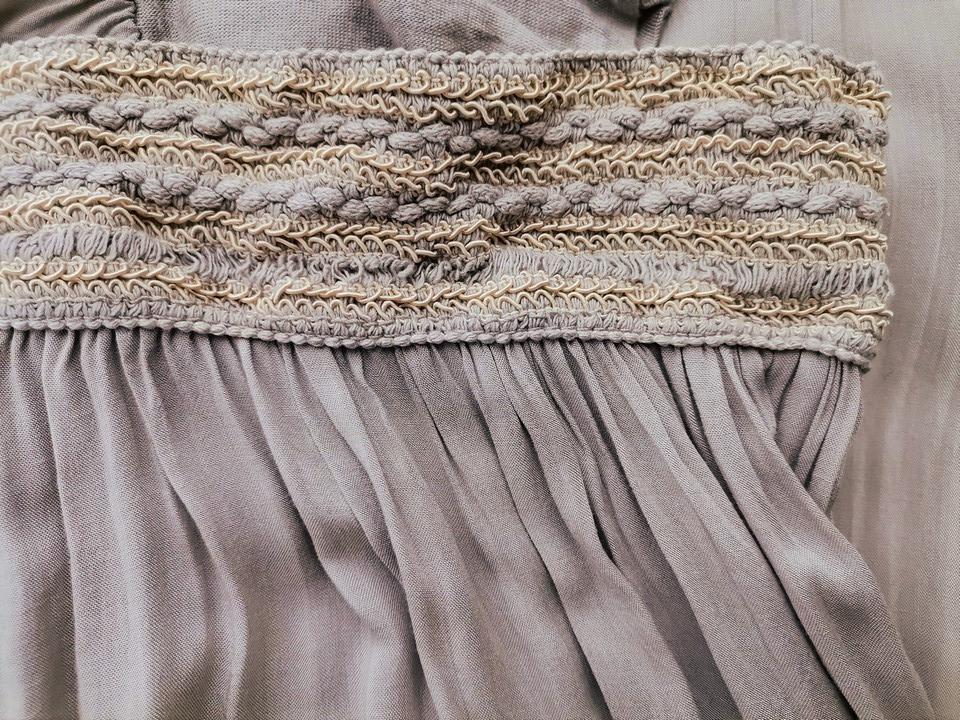 Italy Rozmiar XS/S Kolor Beżowy Spodnie Casual Materiał Bawełna