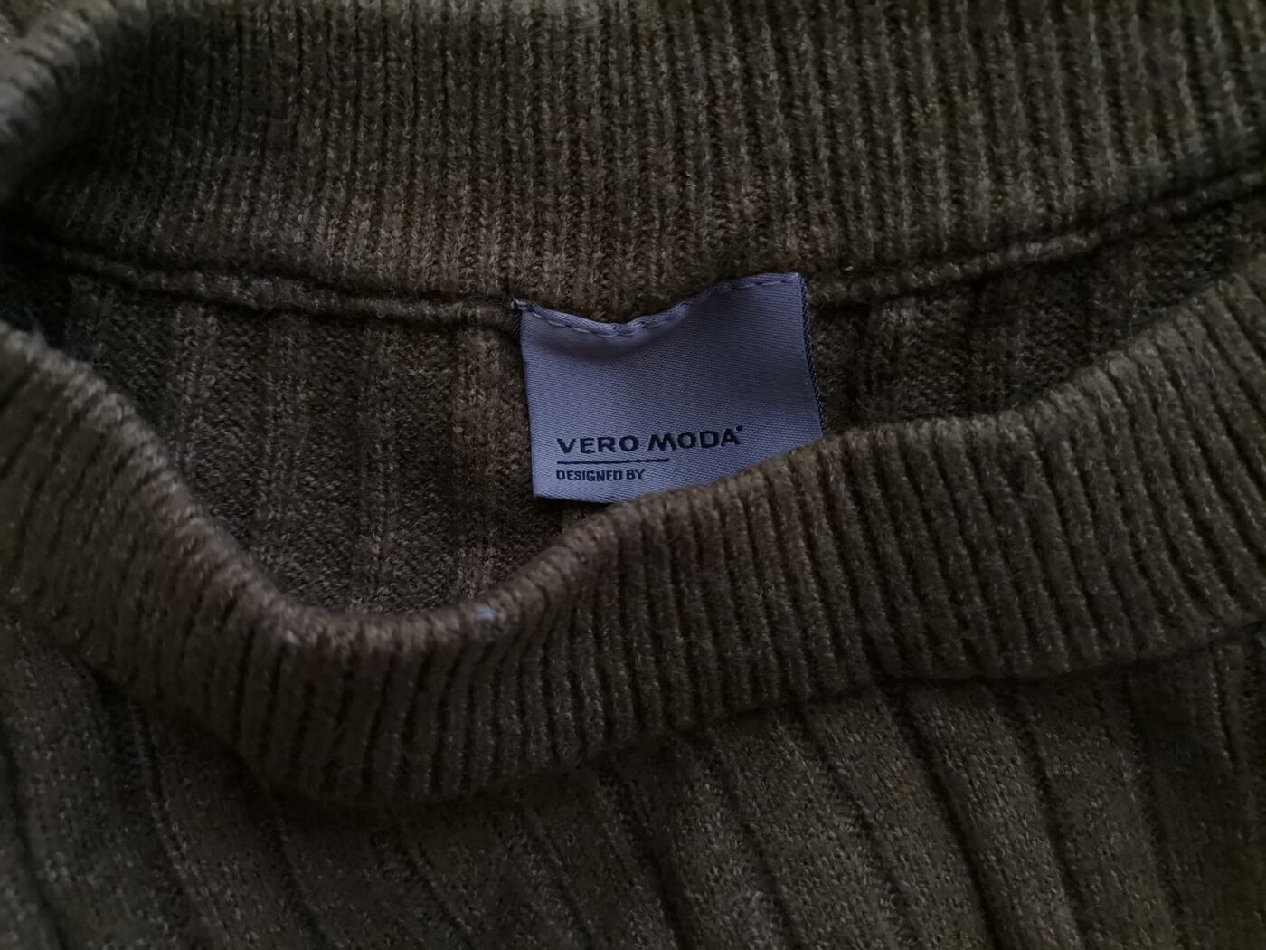 IMG_20210421_125648.jpg Vero moda Rozmiar M Kolor Khaki Crew Neck Sweter Długi rękaw Materiał Wiskoza Gruba dzianina
