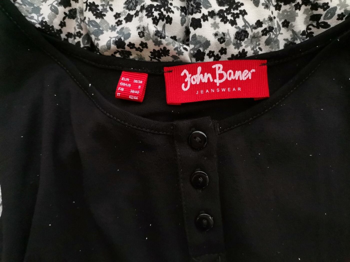 John Baner Rozmiar 36/38 Kolor Czarny Okrągły dekolt Sukienka Maxi Bezrękawnik Długa Materiał Wiskoza John Baner Rozmiar 36/38 Kolor Czarny Okrągły dekolt Sukienka Maxi Bezrękawnik Długa Materiał Wiskoza