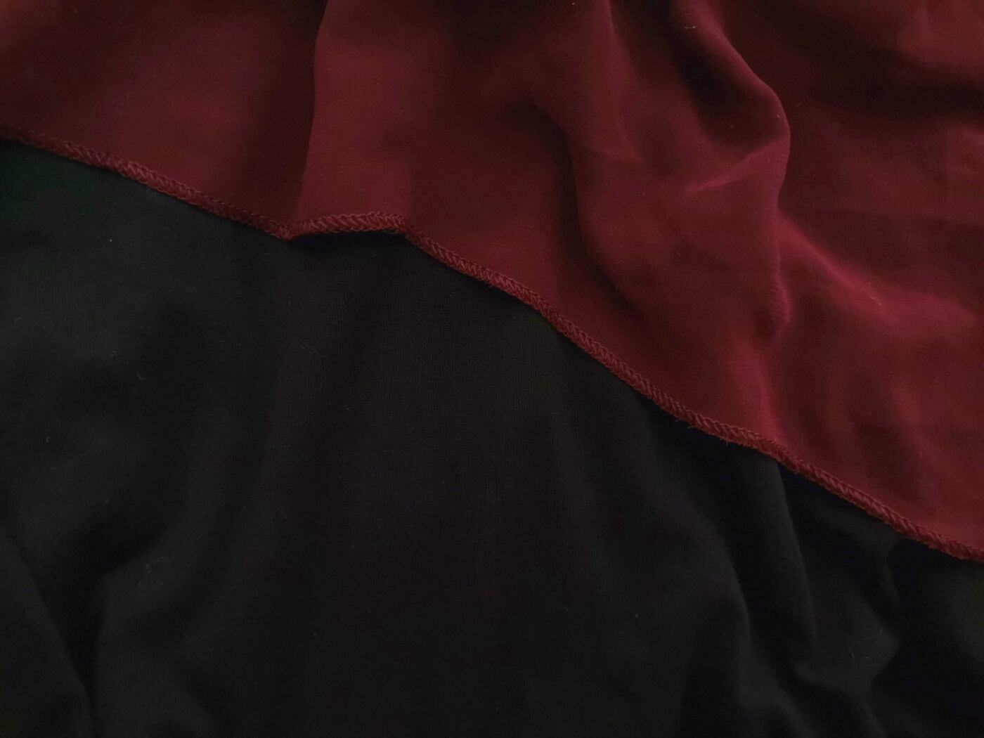 Vintage Rozmiar 52/54 Kolor Bordowy Okrągły dekolt Sukienka Sweterkowa Długi rękaw Długa