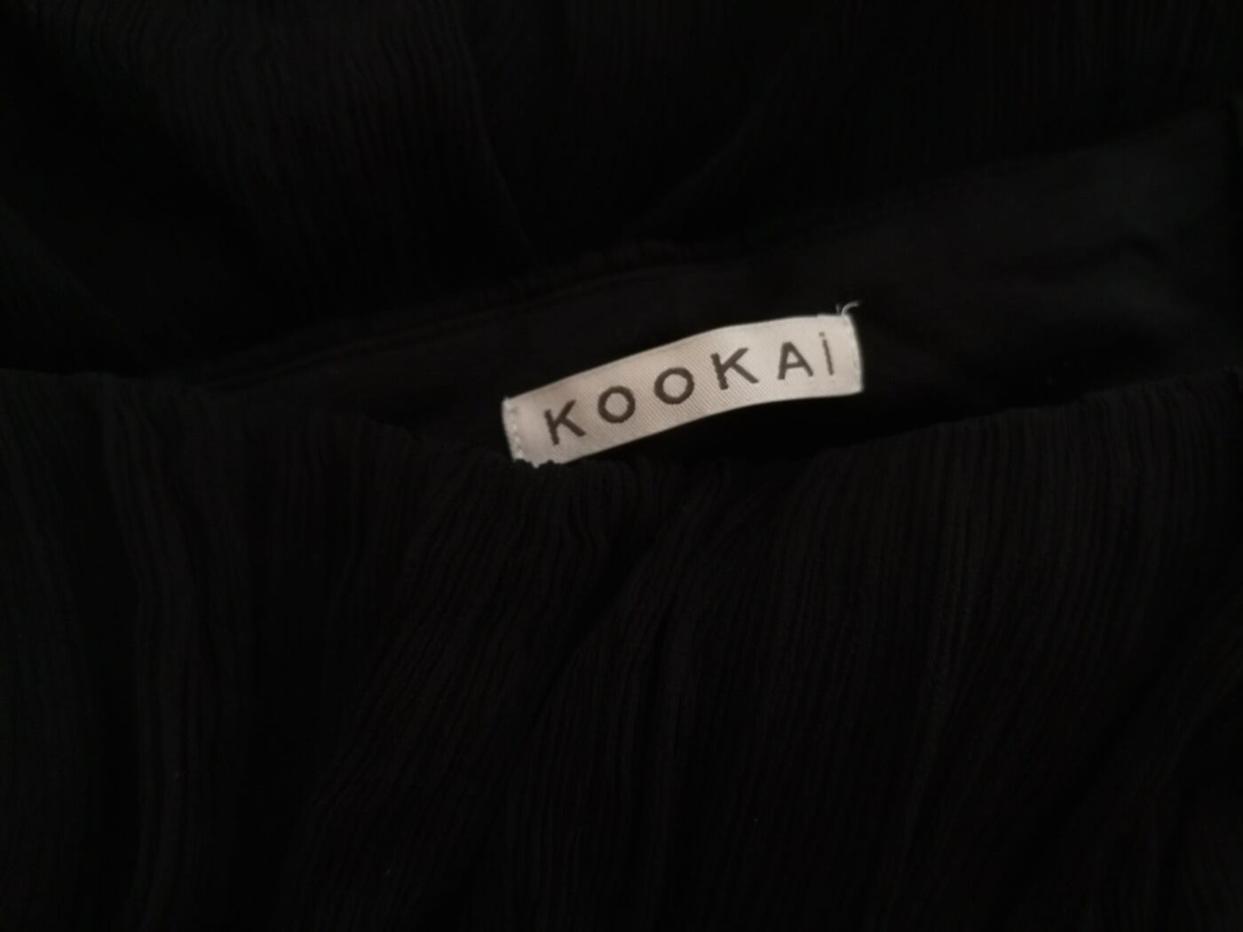 Kookai Rozmiar 44 Kolor Czarny Odkryte Ramiona Sukienka Bodycon Bezrękawnik Krótka Materiał Wiskoza Kookai Rozmiar 44 Kolor Czarny Odkryte Ramiona Sukienka Bodycon Bezrękawnik Krótka Materiał Wiskoza