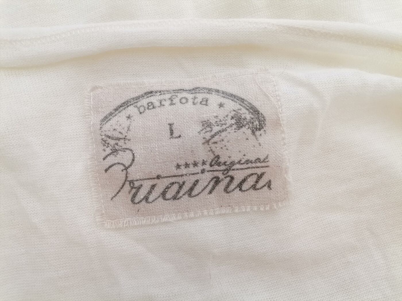 Barfota Rozmiar L Kolor Kremowy Dekolt U Sweter Długi rękaw Materiał Akryl Cienka dzianina