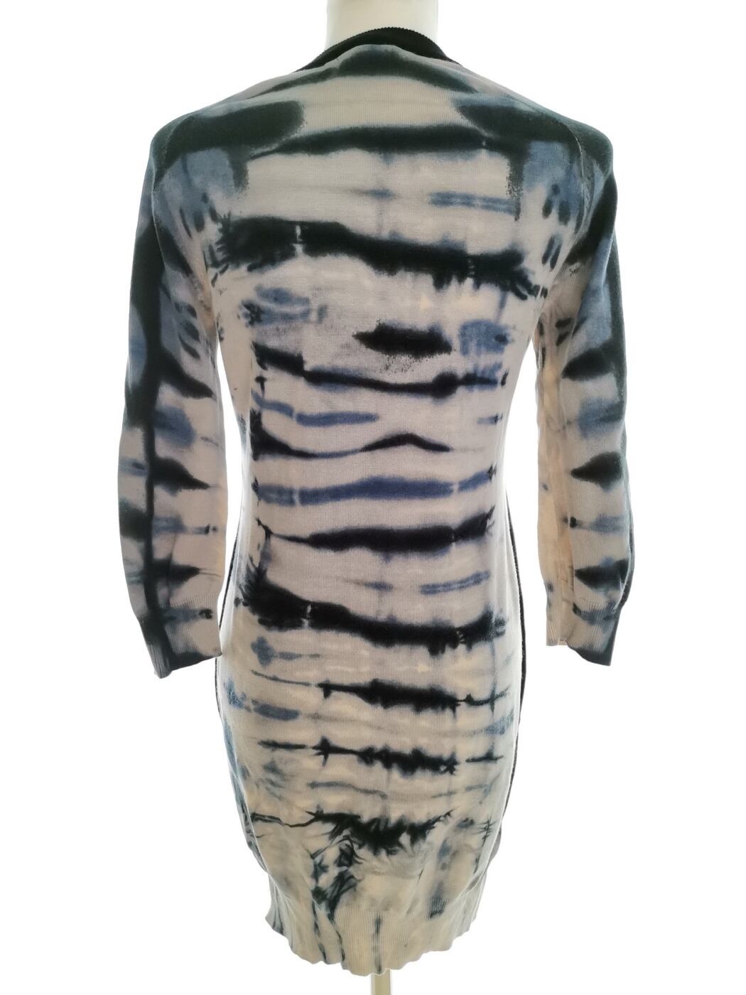 Karen MILLEN Rozmiar 3 (38) Kolor Granatowy Okrągły dekolt Sukienka Bodycon Rękaw 3/4 Do Kolan Materiał Bawełna 100% Karen MILLEN Rozmiar 3 (38) Kolor Granatowy Okrągły dekolt Sukienka Bodycon Rękaw 3/4 Do Kolan Materiał Bawełna 100%