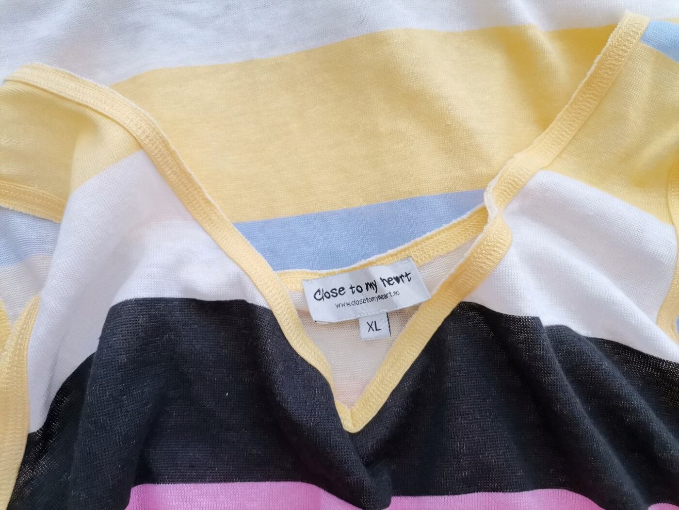 Close To My Heart Rozmiar XL Kolor Kolorowa Pasy W serek Sukienka Prostokątna Bezrękawnik Midi Materiał Len