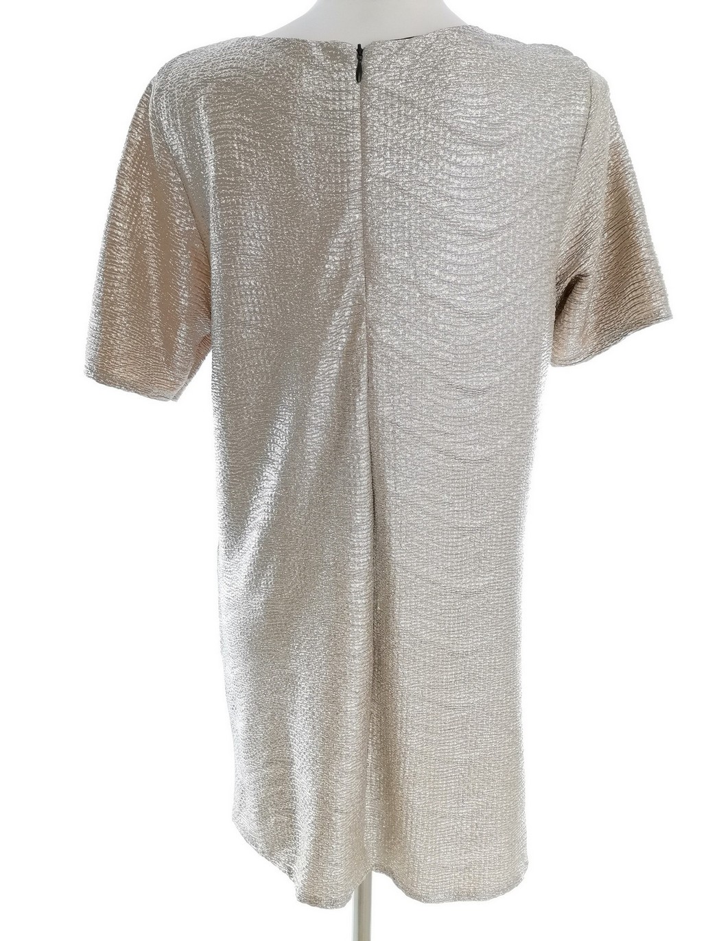River island Rozmiar 14 (42) Kolor Srebrny Okrągły dekolt Sukienka Prostokątna Krótki rękaw Do Kolan River island Rozmiar 14 (42) Kolor Srebrny Okrągły dekolt Sukienka Prostokątna Krótki rękaw Do Kolan