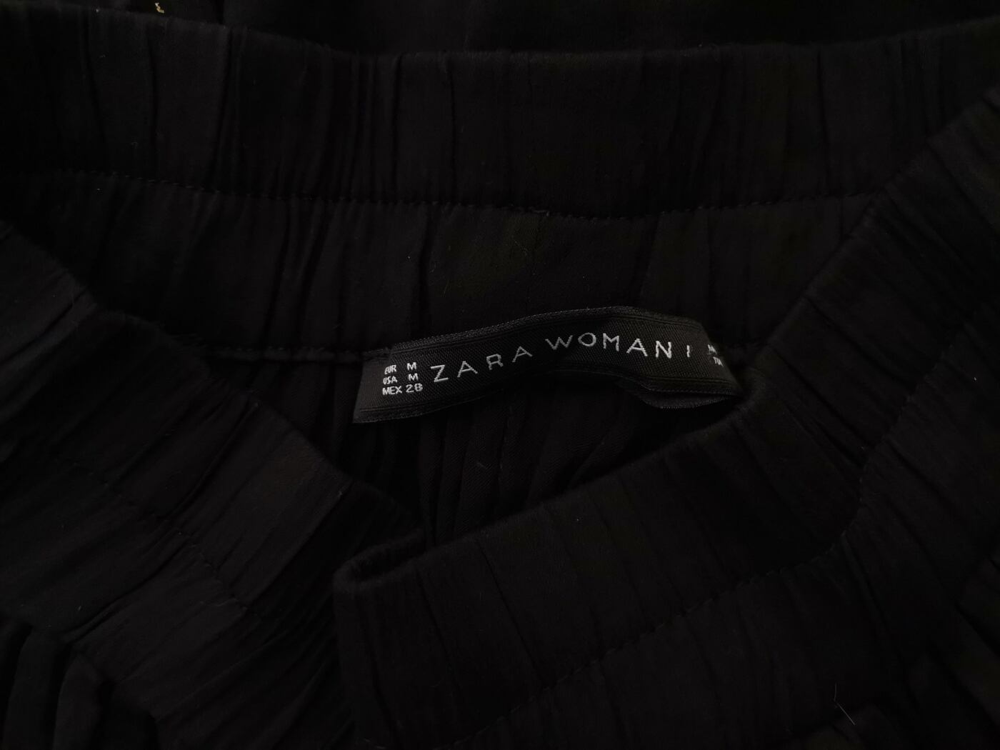 IMG_20210429_144553.jpg Zara Rozmiar M Kolor Czarny Spodnie Casual Materiał Wiskoza