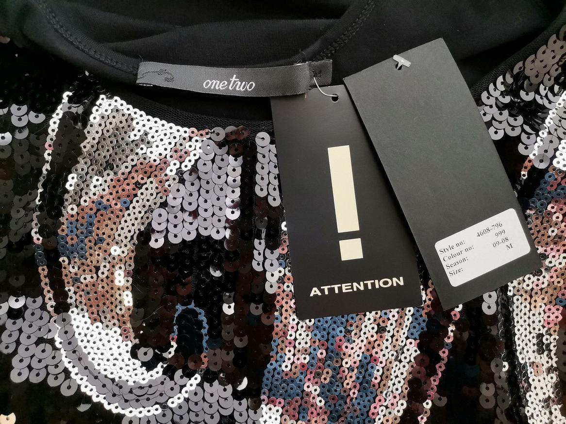 One two Rozmiar M Kolor Czarny Kwadratowy dekolt Sukienka Bodycon Bezrękawnik Do Kolan Materiał Wiskoza