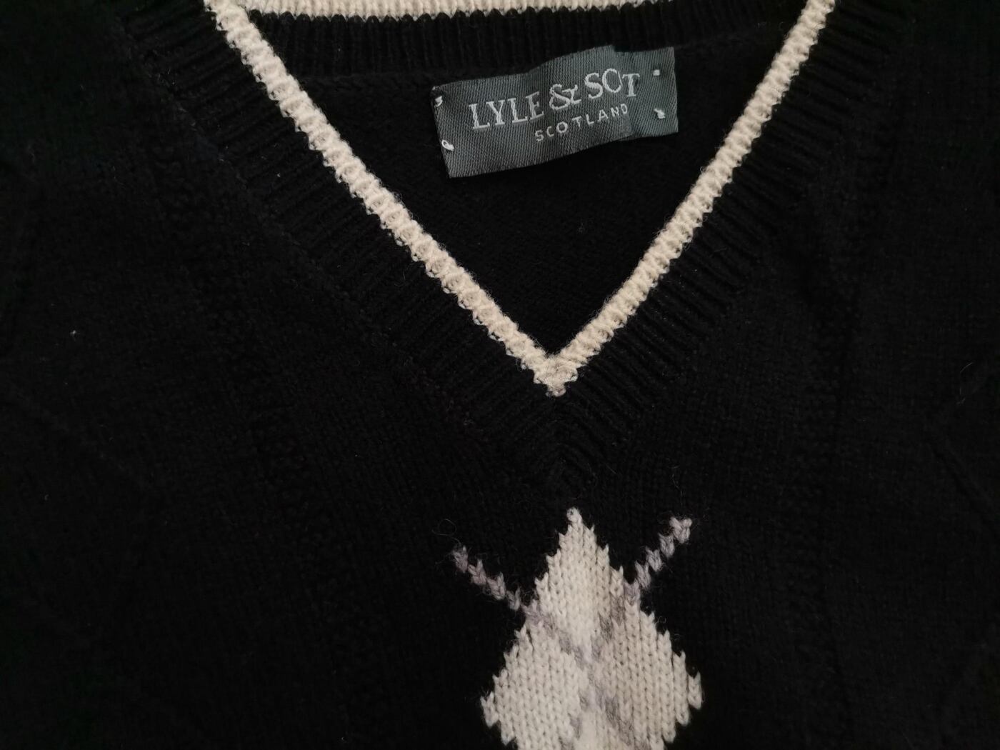 IMG_20210506_100728_r1.jpg Lyle & Scott Rozmiar S Kolor Czarny Męski Sweter Bezrękawnik Materiał Wełna 100%