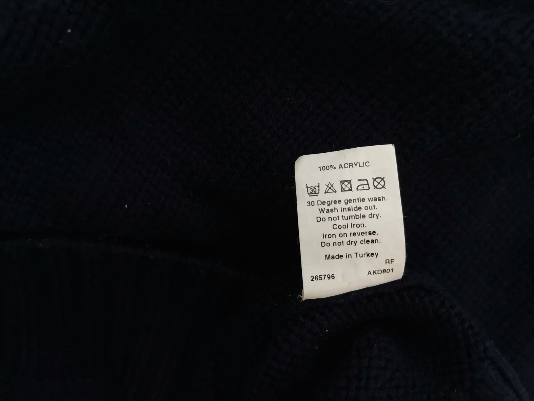 IMG_20210510_131604.jpg River island Rozmiar L Kolor Granatowy Męski Sweter Długi rękaw Materiał Akryl 100%