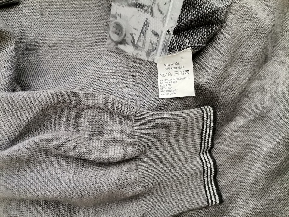 IMG_20210511_121308.jpg Louis Feraud Vintage Rozmiar XXL Kolor Szary Męski Sweter Rozpinany Długi rękaw Materiał Wełna