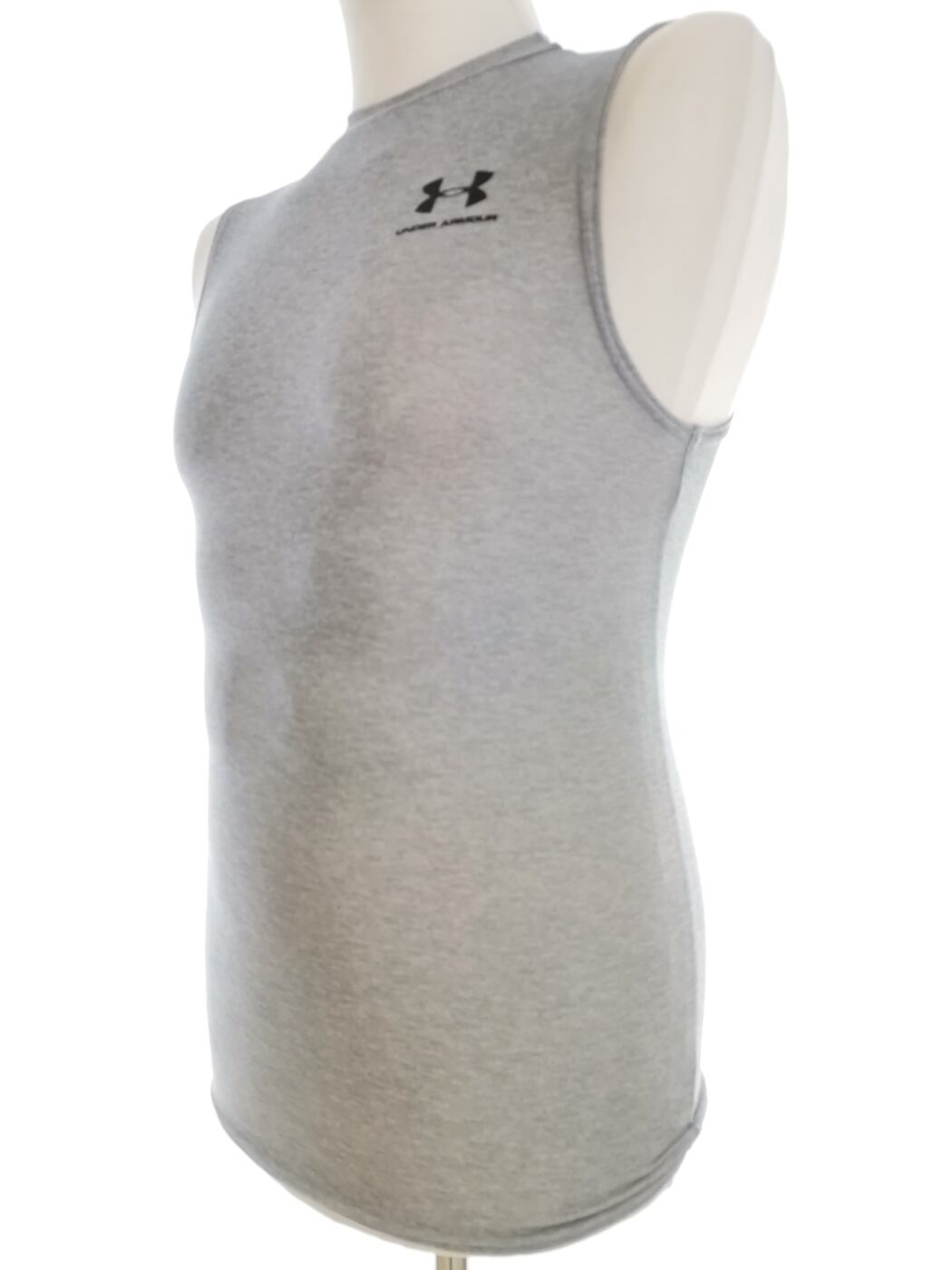 IMG_20210512_130312.jpg Under Armour Rozmiar XS/S Kolor Szary Męski T-Shirt Bezrękawnik Materiał Bawełna