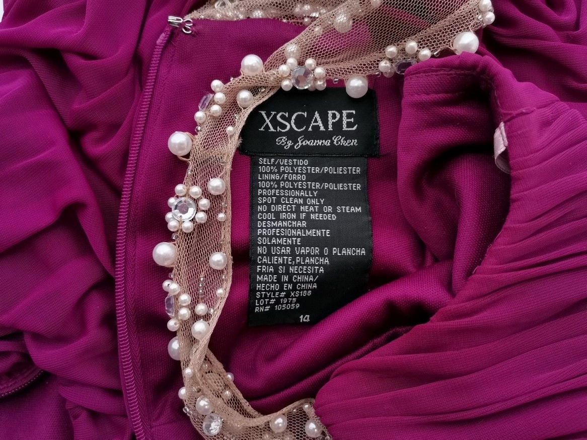 XSCAPE Rozmiar 14 (42) Kolor Fioletowy Odkryte Ramiona Suknia Balowa Sukienka Wieczorowa Bezrękawnik Midi XSCAPE Rozmiar 14 (42) Kolor Fioletowy Odkryte Ramiona Suknia Balowa Sukienka Wieczorowa Bezrękawnik Midi