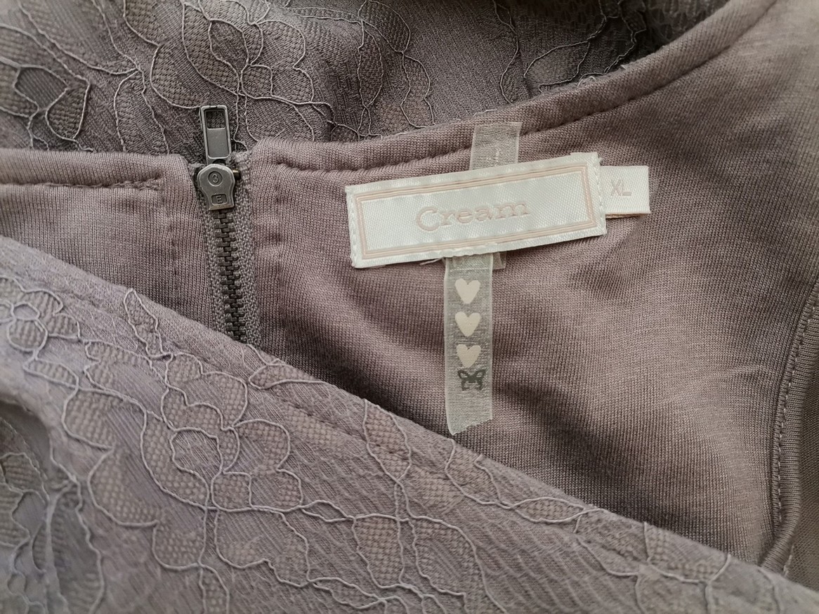 Cream Rozmiar XL Kolor Beżowy W serek Sukienka Prostokątna Bezrękawnik Midi Materiał Wiskoza Cream Rozmiar XL Kolor Beżowy W serek Sukienka Prostokątna Bezrękawnik Midi Materiał Wiskoza