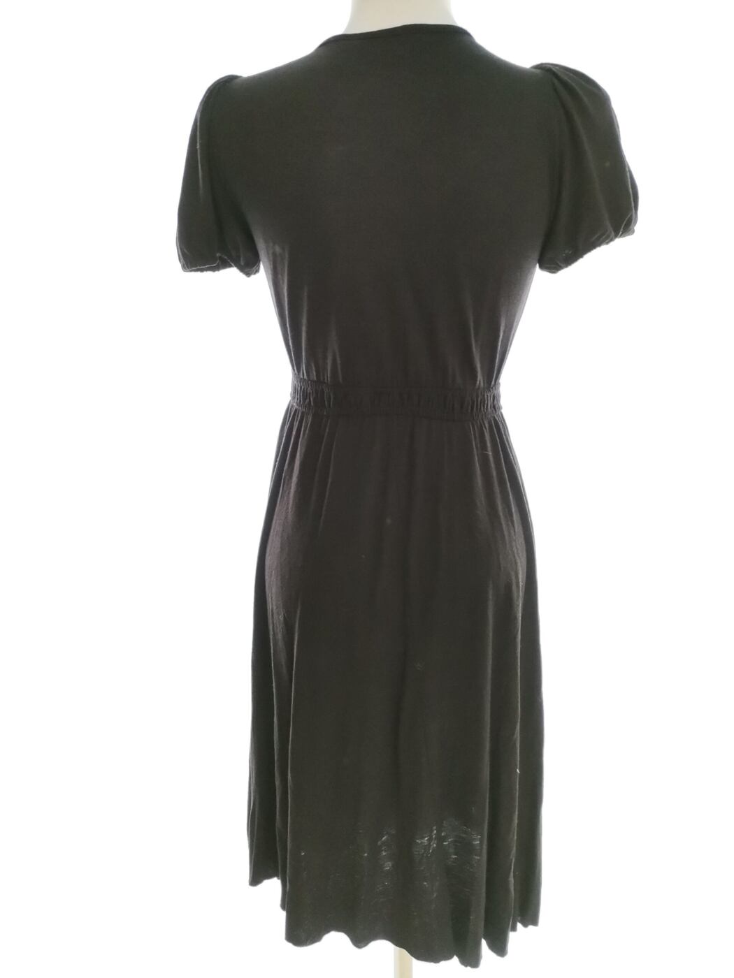 Maje Rozmiar 2 (38) Kolor Czarny W serek Sukienka Sheath Krótki rękaw Midi Materiał Wiskoza Maje Rozmiar 2 (38) Kolor Czarny W serek Sukienka Sheath Krótki rękaw Midi Materiał Wiskoza