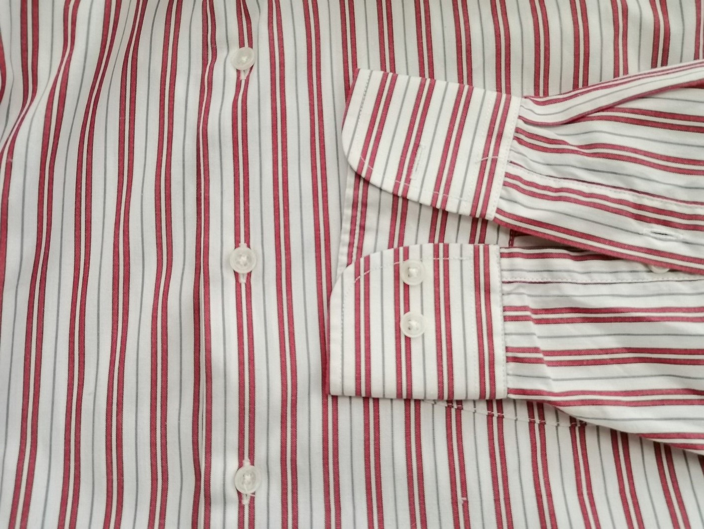 Ted Lapidus Rozmiar 41-42 Kolor Czerwony Pasy Kołnierz Męska Koszula Elegancka Długi rękaw Materiał Bawełna