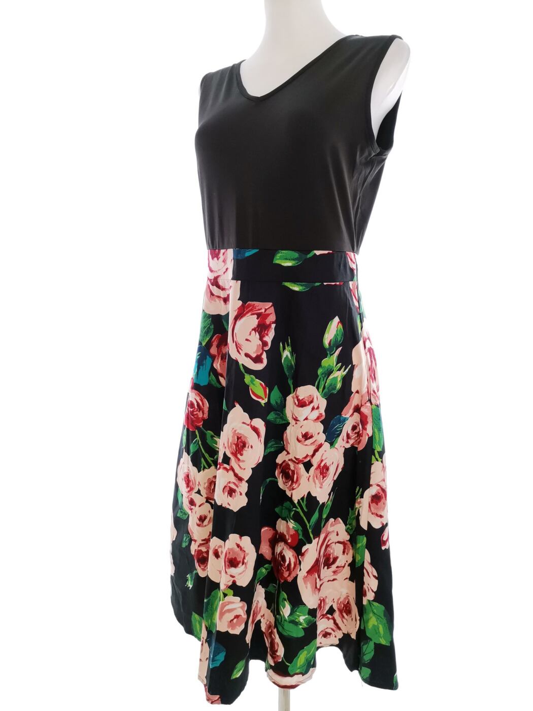Vintage Rozmiar M Kolor Czarny W serek Sukienka A-Line Bezrękawnik Midi Vintage Rozmiar M Kolor Czarny W serek Sukienka A-Line Bezrękawnik Midi