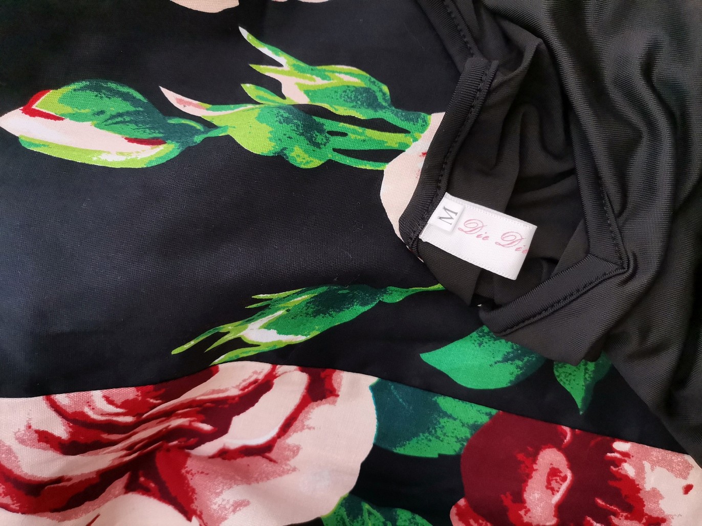Vintage Rozmiar M Kolor Czarny W serek Sukienka A-Line Bezrękawnik Midi Vintage Rozmiar M Kolor Czarny W serek Sukienka A-Line Bezrękawnik Midi
