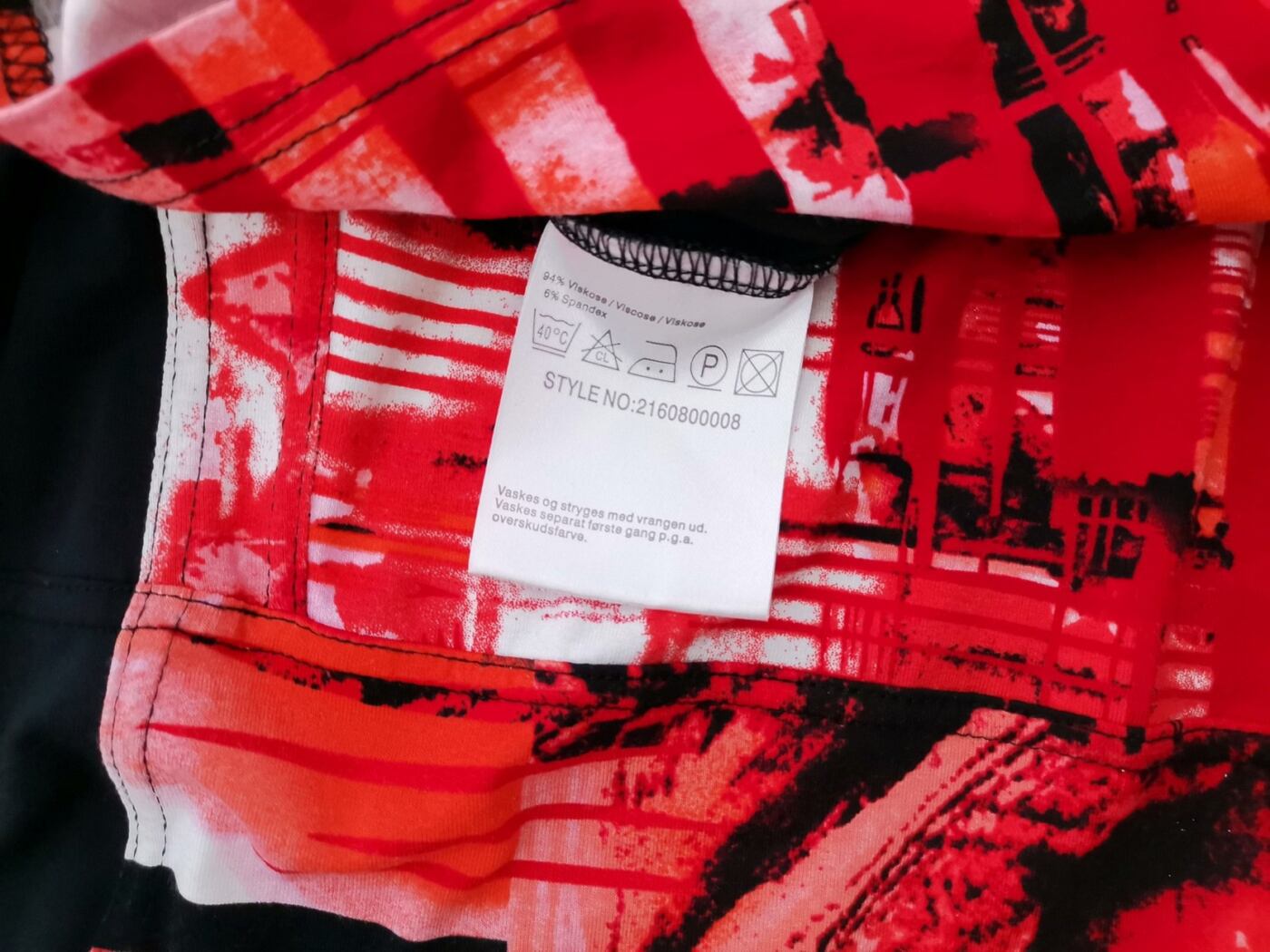 Hanna Rozmiar XL Kolor Czerwony Okrągły dekolt Sukienka Sweterkowa Rękaw 3/4 Midi Materiał Wiskoza Hanna Rozmiar XL Kolor Czerwony Okrągły dekolt Sukienka Sweterkowa Rękaw 3/4 Midi Materiał Wiskoza