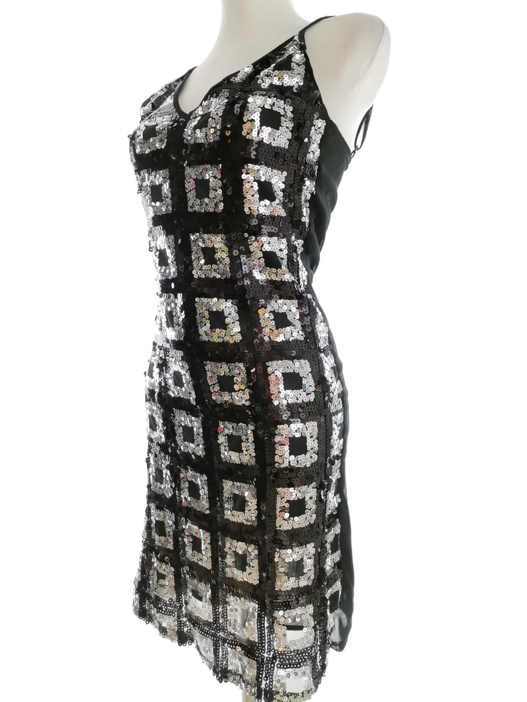 KAIFA Rozmiar 34/36 Kolor Czarny W serek Sukienka Bodycon Bezrękawnik Do Kolan KAIFA Rozmiar 34/36 Kolor Czarny W serek Sukienka Bodycon Bezrękawnik Do Kolan