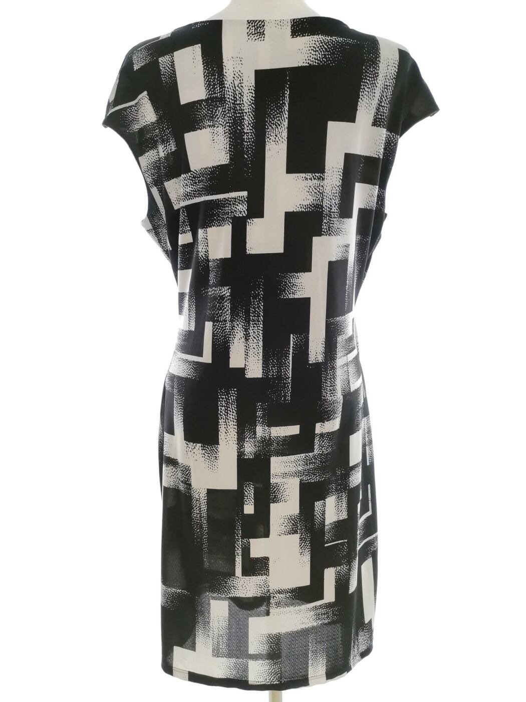 2 Biz Rozmiar XL Kolor Czarny W serek Sukienka Sheath Krótki rękaw Midi