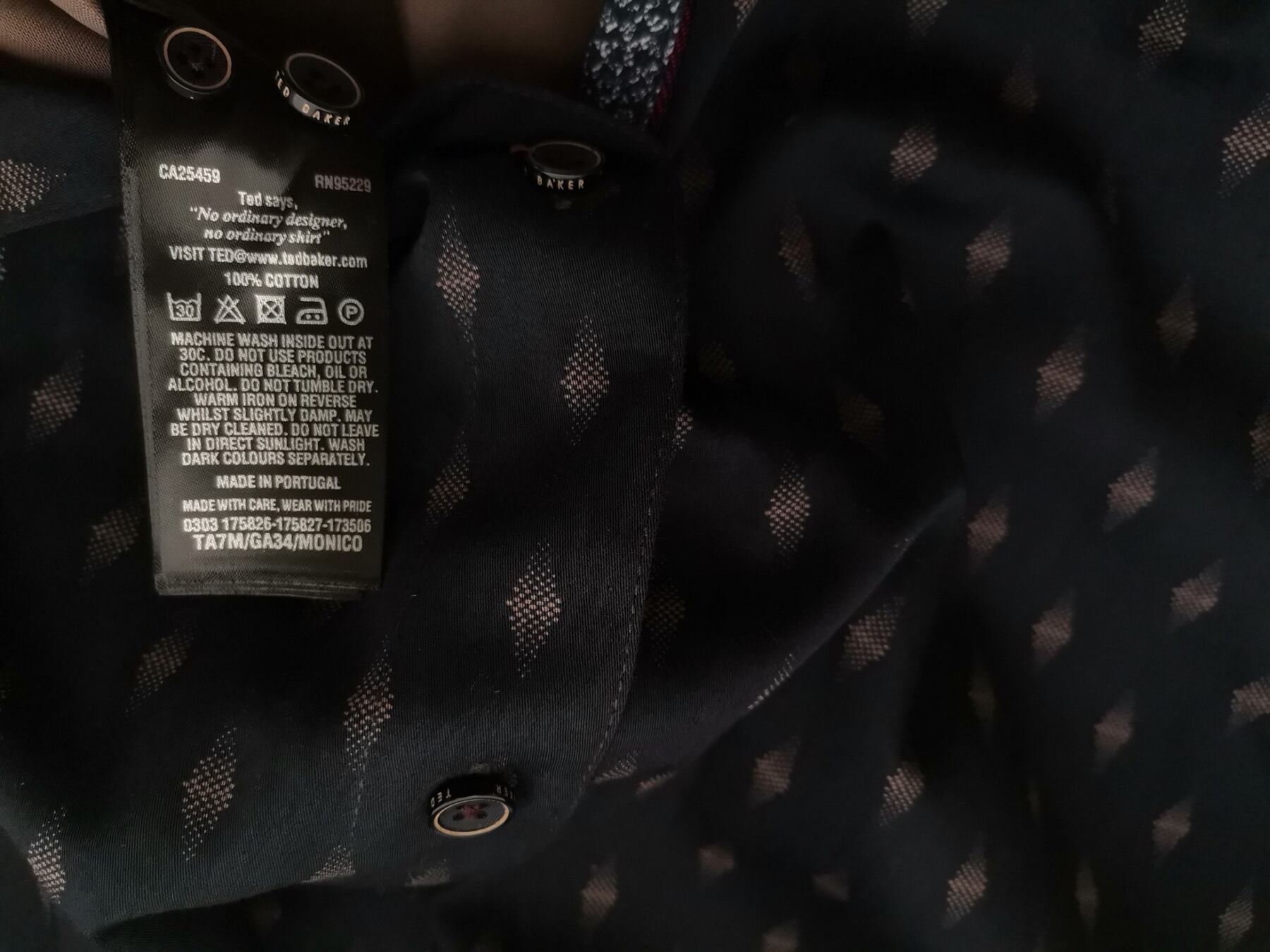 IMG_20210521_140742.jpg Ted Baker Rozmiar 4 (XL) Kolor Granatowy Kołnierz Męska Koszula Casual Długi rękaw Materiał Bawełna 100%