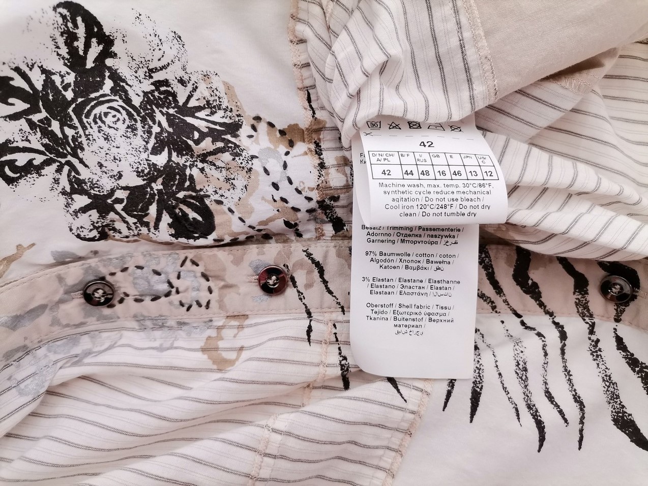 IMG_20210524_121124.jpg Gerry weber Rozmiar 42 Kolor Beżowy Pasy Kołnierz Bluzka Zapinana Krótki rękaw Materiał Bawełna