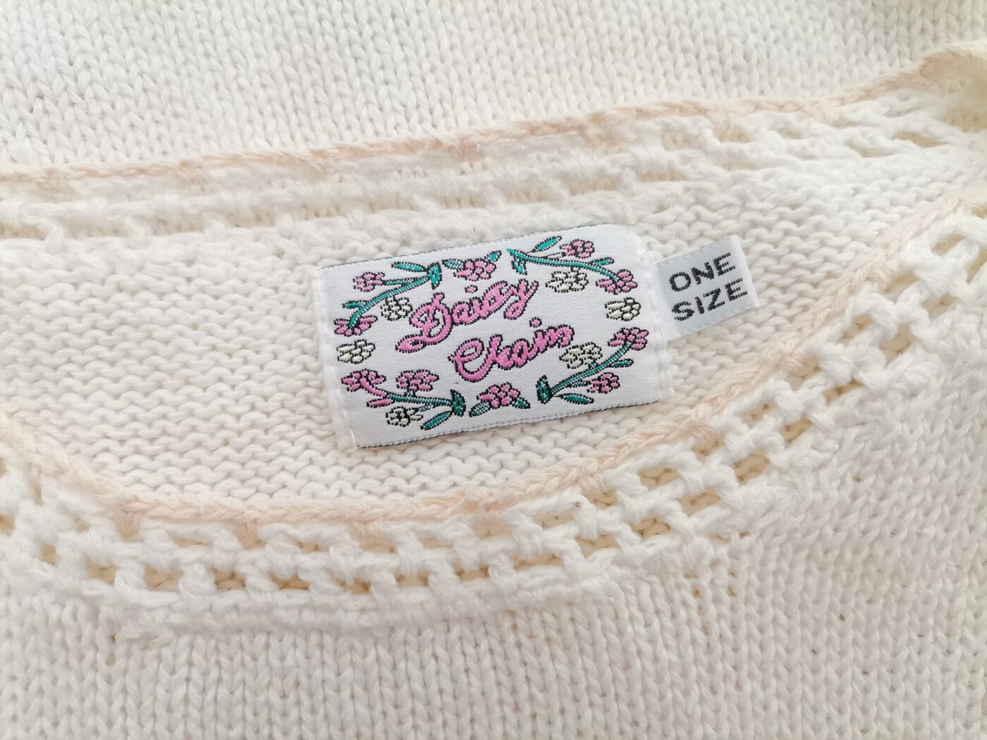 Daisy Rozmiar ONE SIZE (44) Kolor Kremowy Crew Neck Długi Sweter Tunika Długi rękaw Materiał Ramie Cienka dzianina