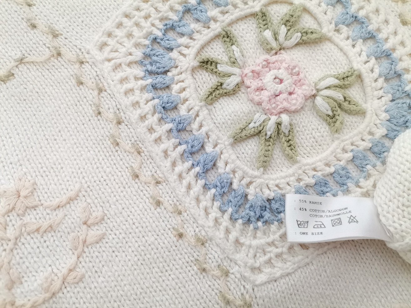 Daisy Rozmiar ONE SIZE (44) Kolor Kremowy Crew Neck Długi Sweter Tunika Długi rękaw Materiał Ramie Cienka dzianina