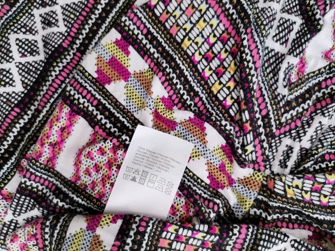 Vero moda Rozmiar L Kolor Czarny Okrągły dekolt Sukienka Sweterkowa Krótki rękaw Do Kolan Materiał Wiskoza 100%