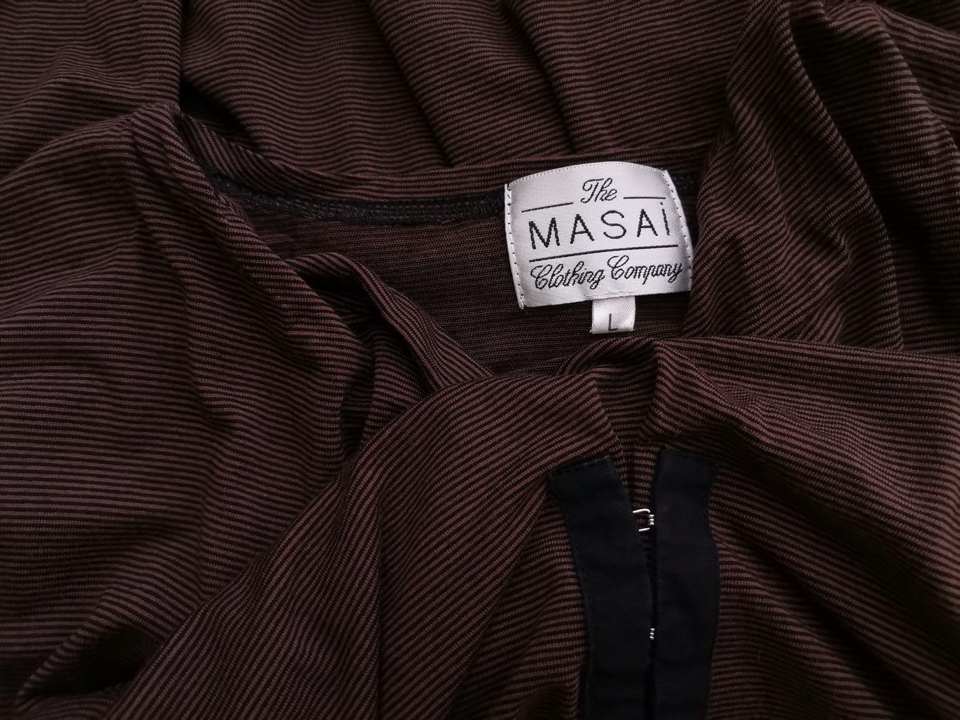 The Masai Rozmiar L Kolor Brązowy Pasy Okrągły dekolt Sukienka Sweterkowa Rękaw 3/4 Midi Materiał Wiskoza The Masai Rozmiar L Kolor Brązowy Pasy Okrągły dekolt Sukienka Sweterkowa Rękaw 3/4 Midi Materiał Wiskoza