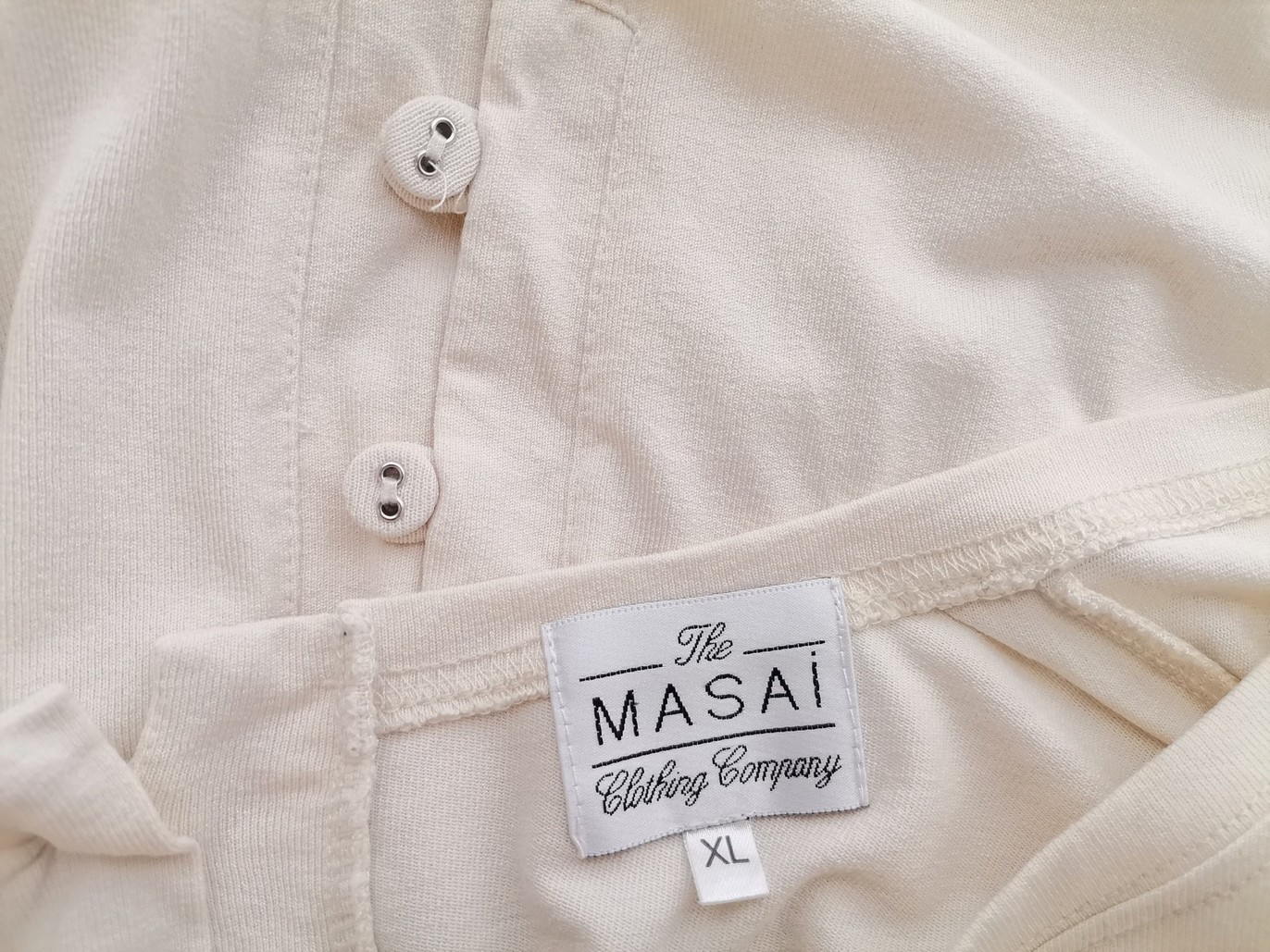 The Masai Rozmiar XL Kolor Kremowy Okrągły dekolt Sukienka Sweterkowa Rękaw 3/4 Do Kolan Materiał Wiskoza The Masai Rozmiar XL Kolor Kremowy Okrągły dekolt Sukienka Sweterkowa Rękaw 3/4 Do Kolan Materiał Wiskoza