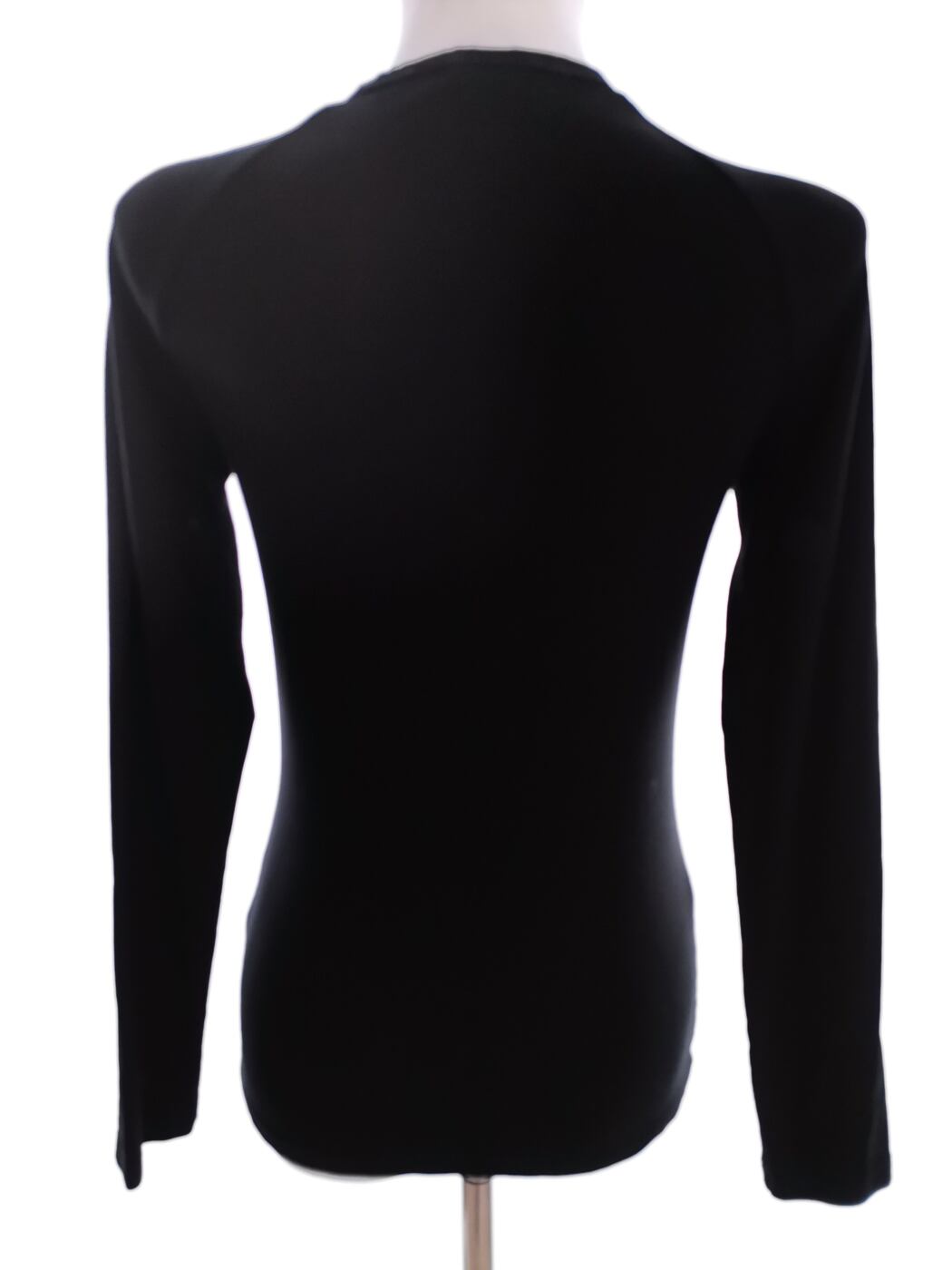 IMG_20210527_150731.jpg Camilla Thulin Rozmiar 38 Kolor Czarny Keyhole Crew Neck Bluzka Długi rękaw Materiał Wiskoza