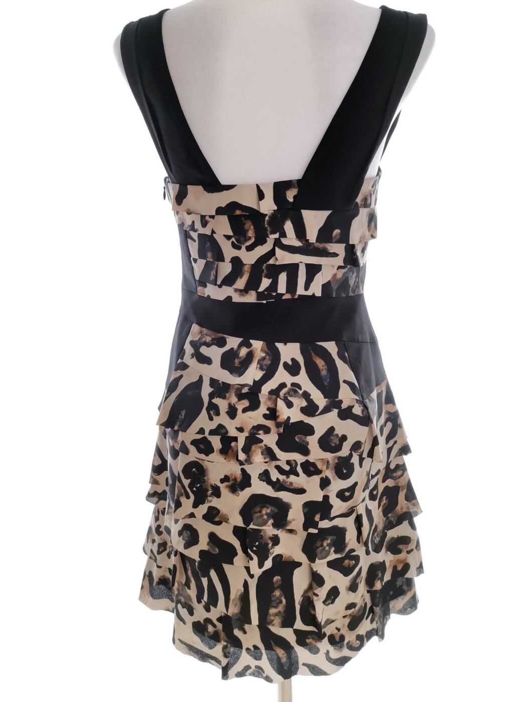 Karen MILLEN Rozmiar 10 (38) Kolor Czarny Kwadratowy dekolt Sukienka Ołówkowa Bezrękawnik Do Kolan Karen MILLEN Rozmiar 10 (38) Kolor Czarny Kwadratowy dekolt Sukienka Ołówkowa Bezrękawnik Do Kolan