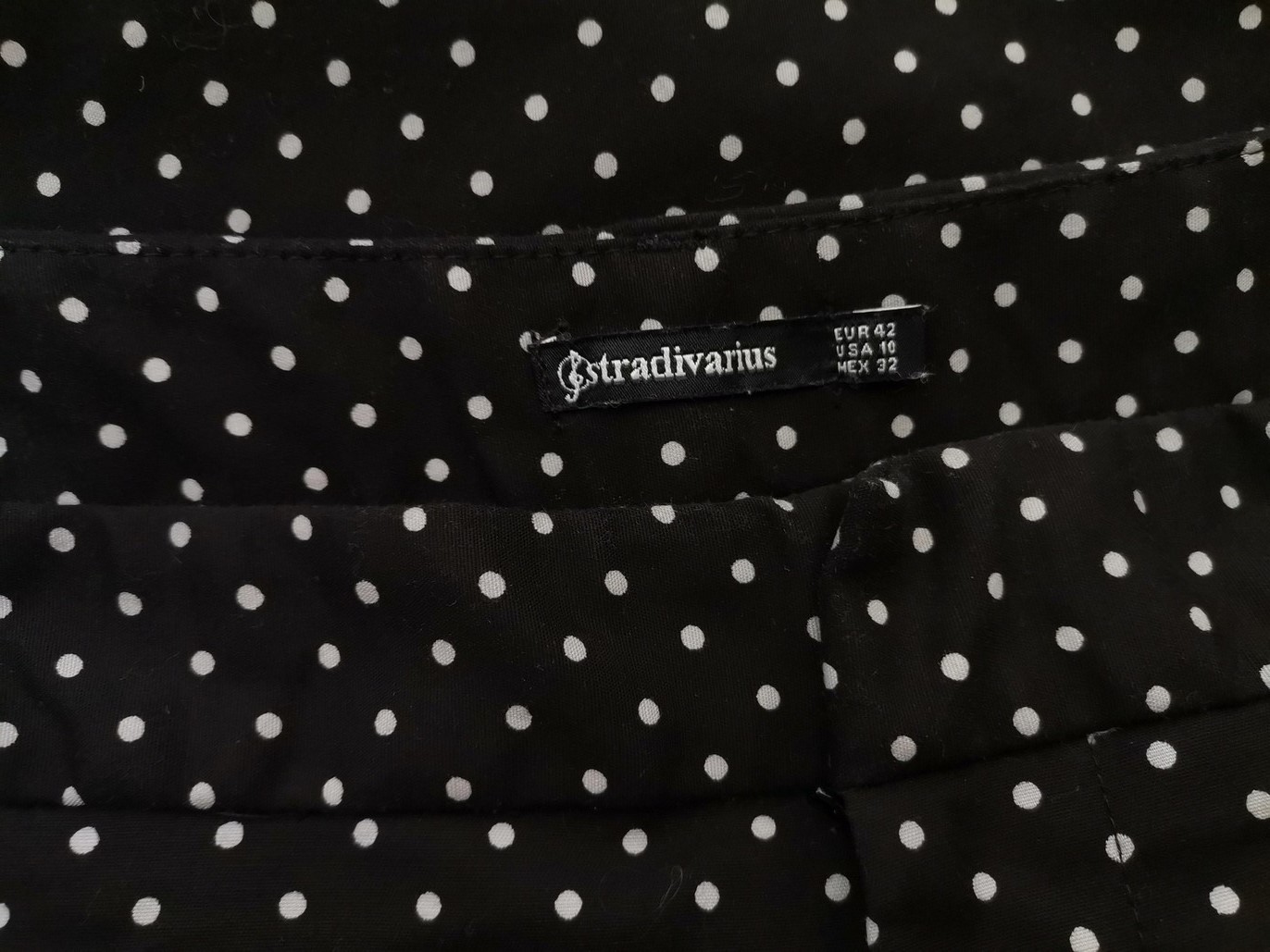 IMG_20210528_125709.jpg Stradivarius Rozmiar 42 Kolor Czarny Grochy Spodnie Casual Materiał Bawełna