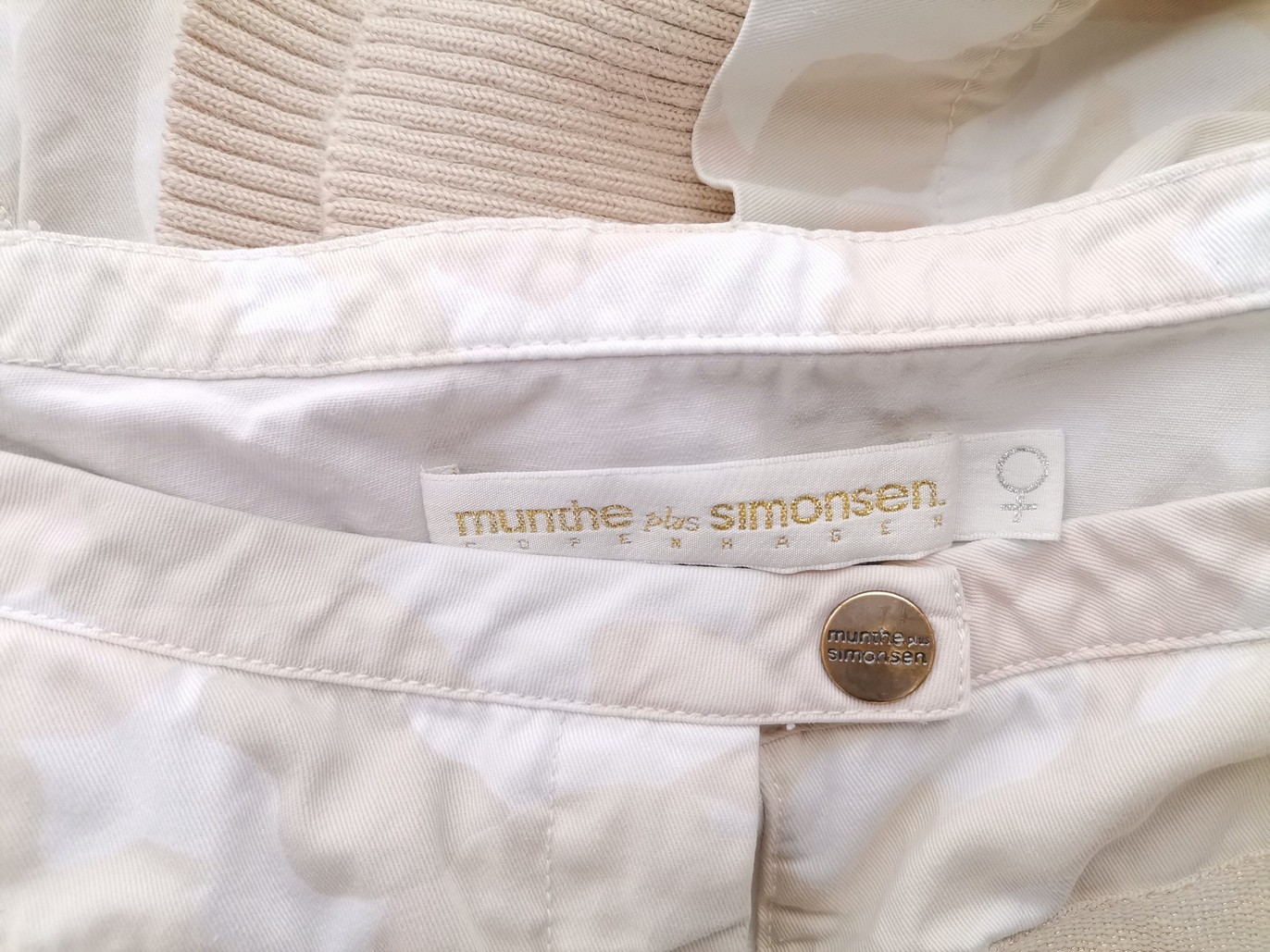 MUNTHE PLUS SIMONSEN Rozmiar 38 Kolor Kremowy Kamuflaż Spodnie Rybaczki Materiał Bawełna 100%
