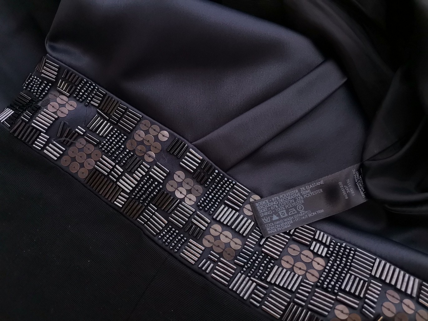 Betty Jackson Black Rozmiar 16 (44) Kolor Granatowy Okrągły dekolt Sukienka Sheath Krótki rękaw Midi Betty Jackson Black Rozmiar 16 (44) Kolor Granatowy Okrągły dekolt Sukienka Sheath Krótki rękaw Midi