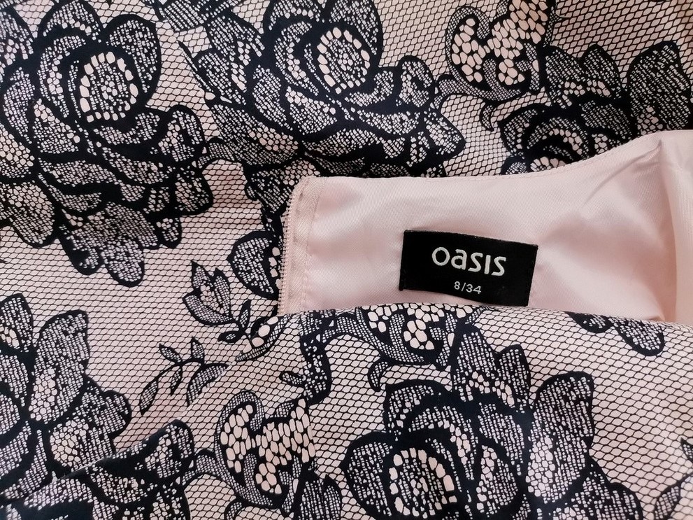 Oasis Rozmiar 8 (34) Kolor Beżowy Kwadratowy dekolt Sukienka Sheath Bezrękawnik Do Kolan Materiał Bawełna Oasis Rozmiar 8 (34) Kolor Beżowy Kwadratowy dekolt Sukienka Sheath Bezrękawnik Do Kolan Materiał Bawełna