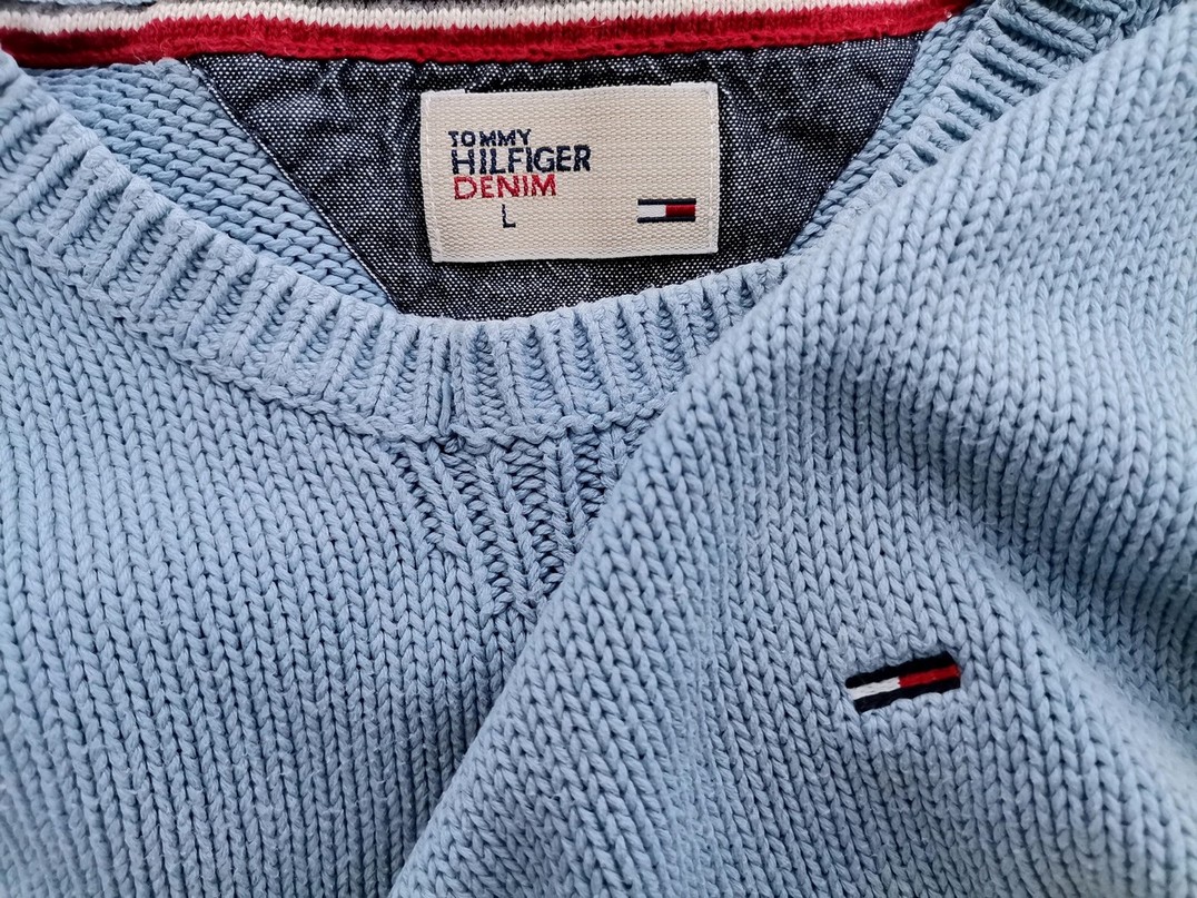 IMG_20210611_121542.jpg TOMMY HILFIGER DENIM Rozmiar L Kolor Niebieski Męski Sweter Długi rękaw Materiał Bawełna 100%