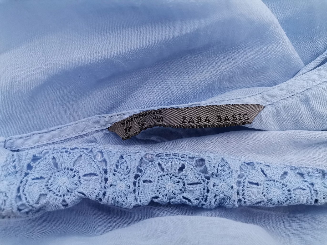 Zara Rozmiar XS Kolor Niebieski Okrągły dekolt Bluzka Rękaw 3/4 Materiał Ramie