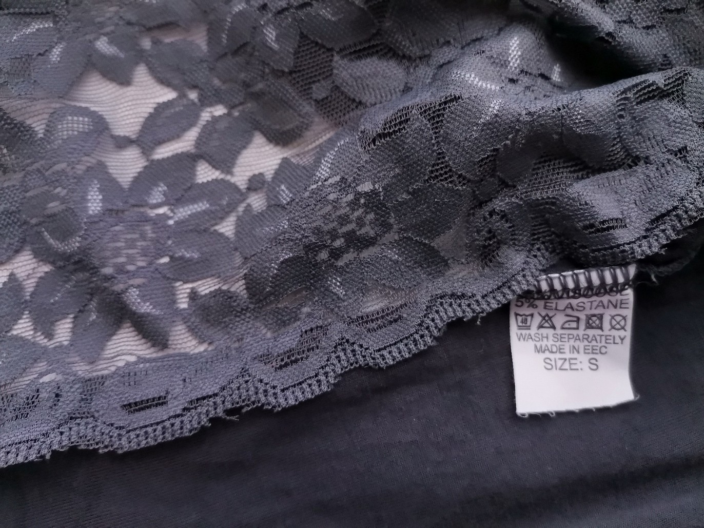 Repeat Rozmiar S Kolor Szary Okrągły dekolt Sukienka Bodycon Rękaw 3/4 Do Kolan Materiał Wiskoza Repeat Rozmiar S Kolor Szary Okrągły dekolt Sukienka Bodycon Rękaw 3/4 Do Kolan Materiał Wiskoza