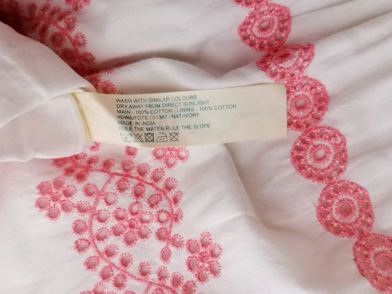 Fat face Rozmiar 10 (38) Kolor Biały Okrągły dekolt Sukienka Sheath Bezrękawnik Midi Materiał Bawełna 100% Fat face Rozmiar 10 (38) Kolor Biały Okrągły dekolt Sukienka Sheath Bezrękawnik Midi Materiał Bawełna 100%